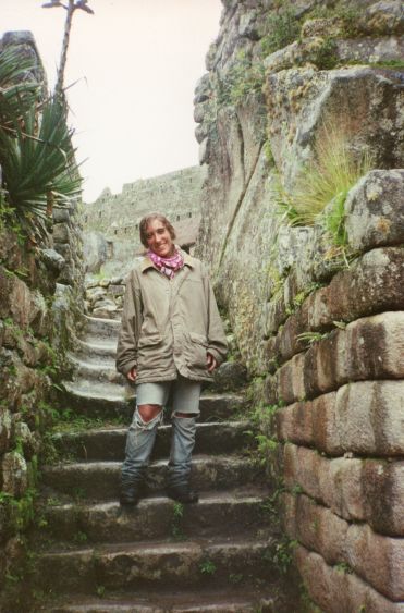 Llegando a Machu Picchu desde el Camino del Inca. Perú. Enero 1994.